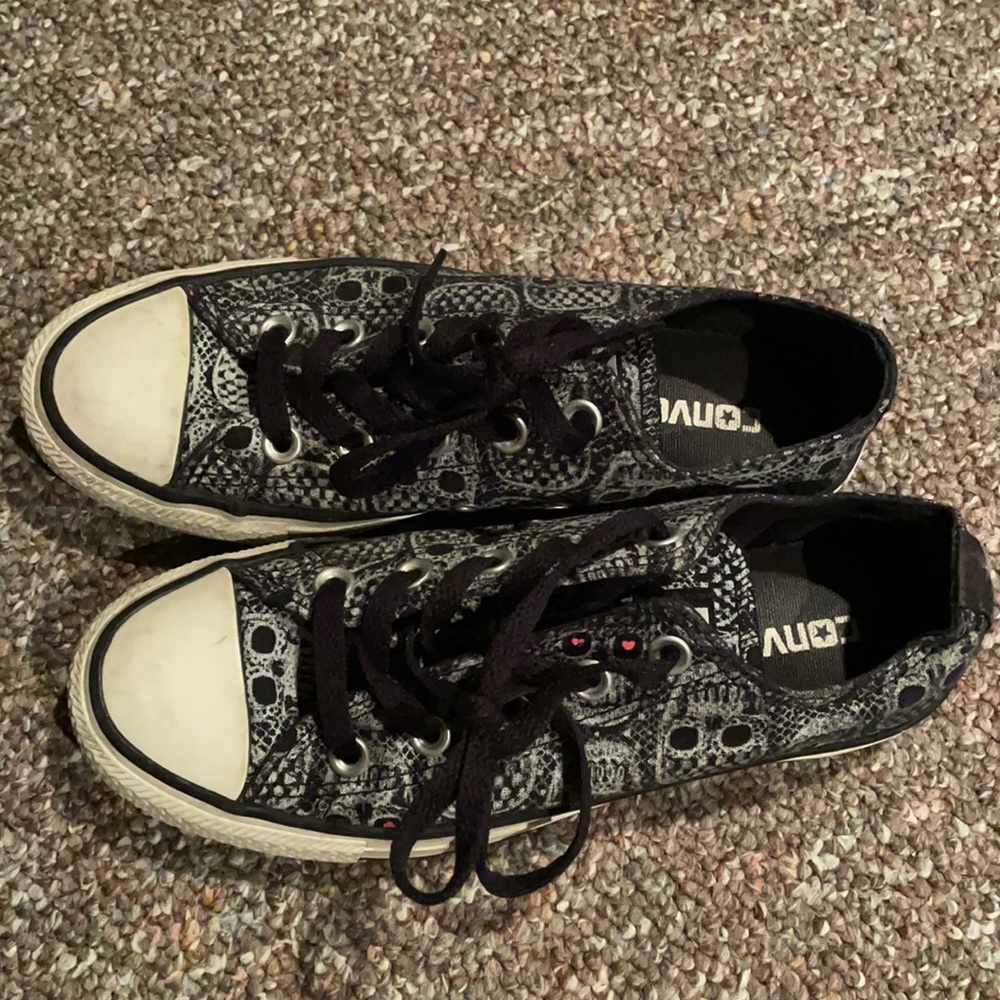 Skull converse